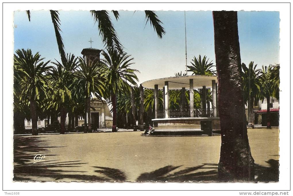 Algérie. Arzew. La place d´Isly (770)