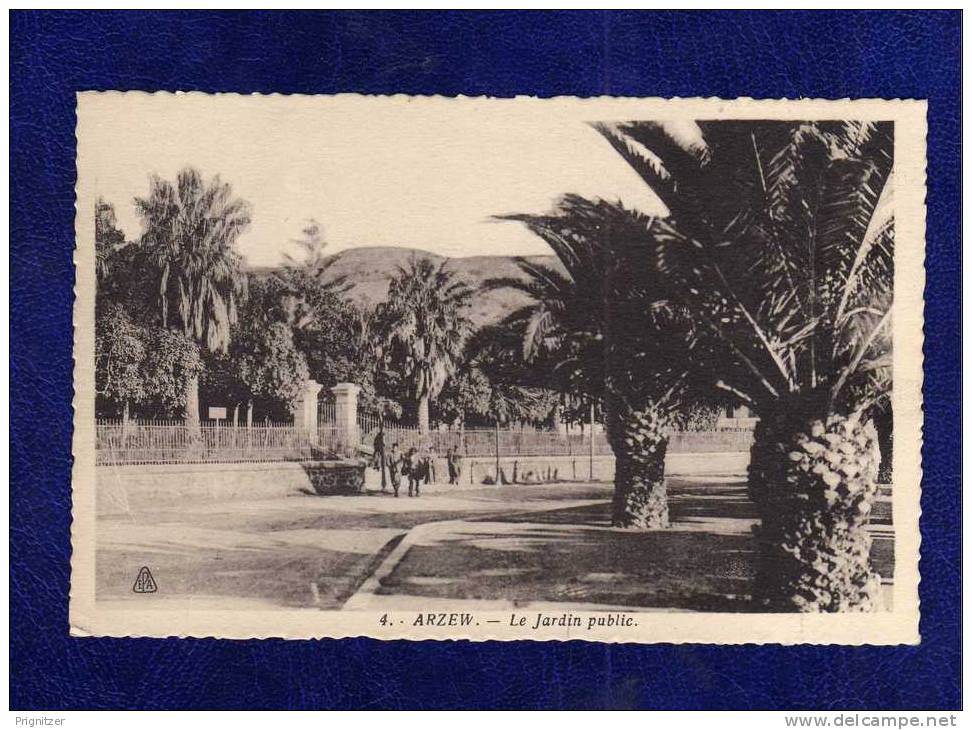ALGERIE / ALGERIEN   Arzew Le jardin public