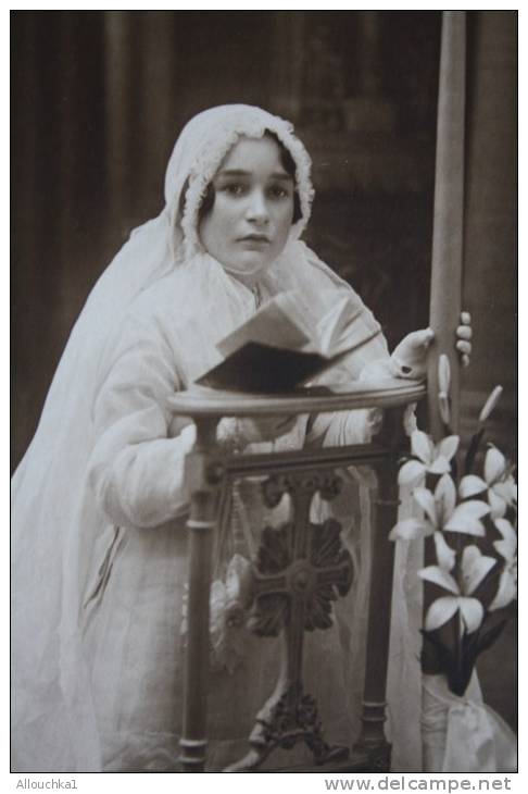 1934 Photographie/carte postaleCommuniante Oran Ex colonie française-photographe Henri Rio Salado rue d'Arzew à Oran