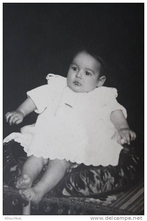 Photographie/Carte postaleuun joli bébé de 3 mois av froufrous Oran Ex colonie française-photo Henri r d'Arzew à Oran