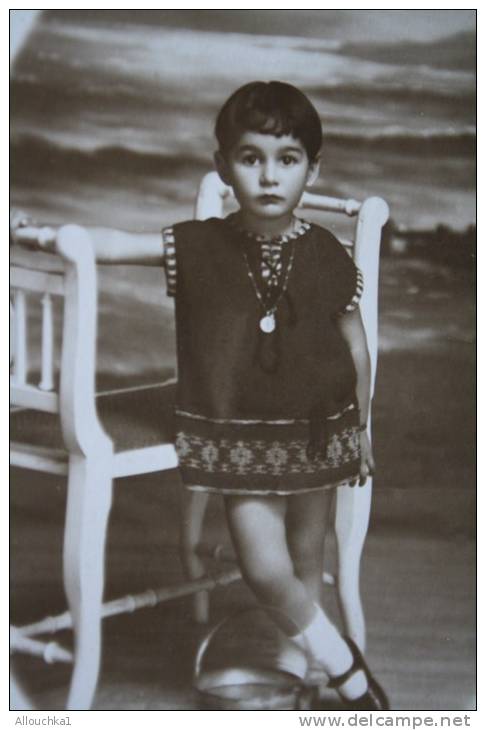 Photographie/Carte postalefillette 2ans et demi décor studioOran en Ex colonie française-photo Henri r d'Arzew à Oran