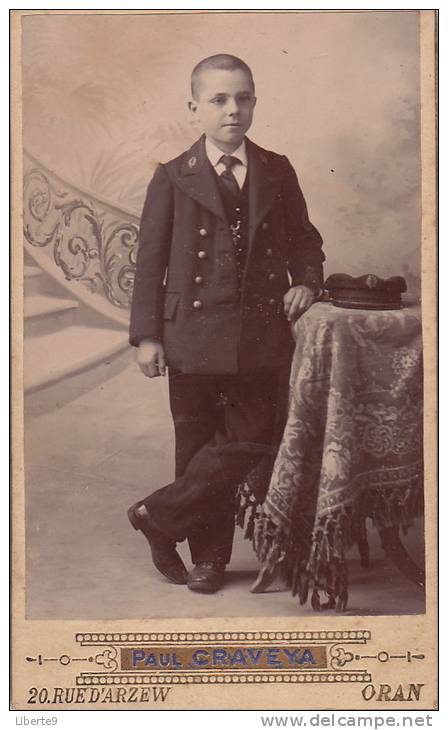 Garçon en uniforme - photo CDV Paul CRAVEYA 20 rue d'ARZEW ORAN