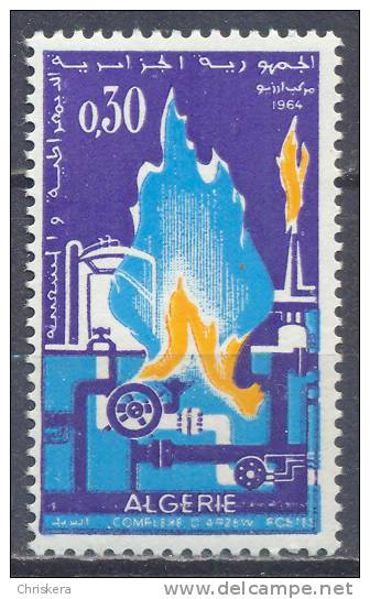 Algérie YT n°402 Usine de liquéfaction de gaz à Arzew neuf **