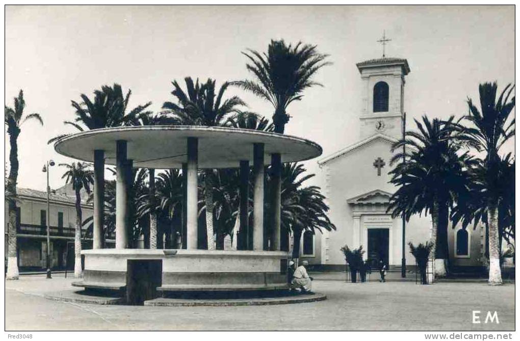 ALGERIE - ARZEW La place et l'Eglise