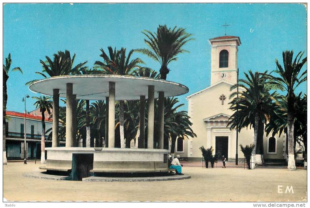 ALGERIE - ARZEW - LA PLACE ET L'EGLISE