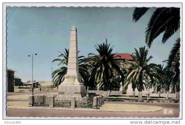 ARZEW  LE MONUMENT AUX MORTS