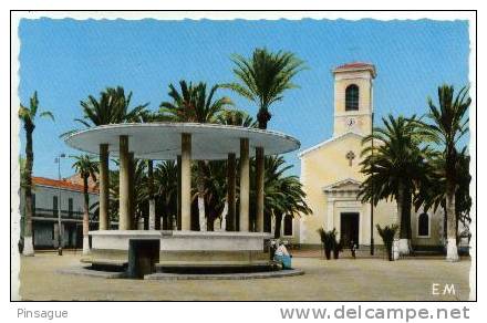 ARZEW  -  La Place et l´Eglise