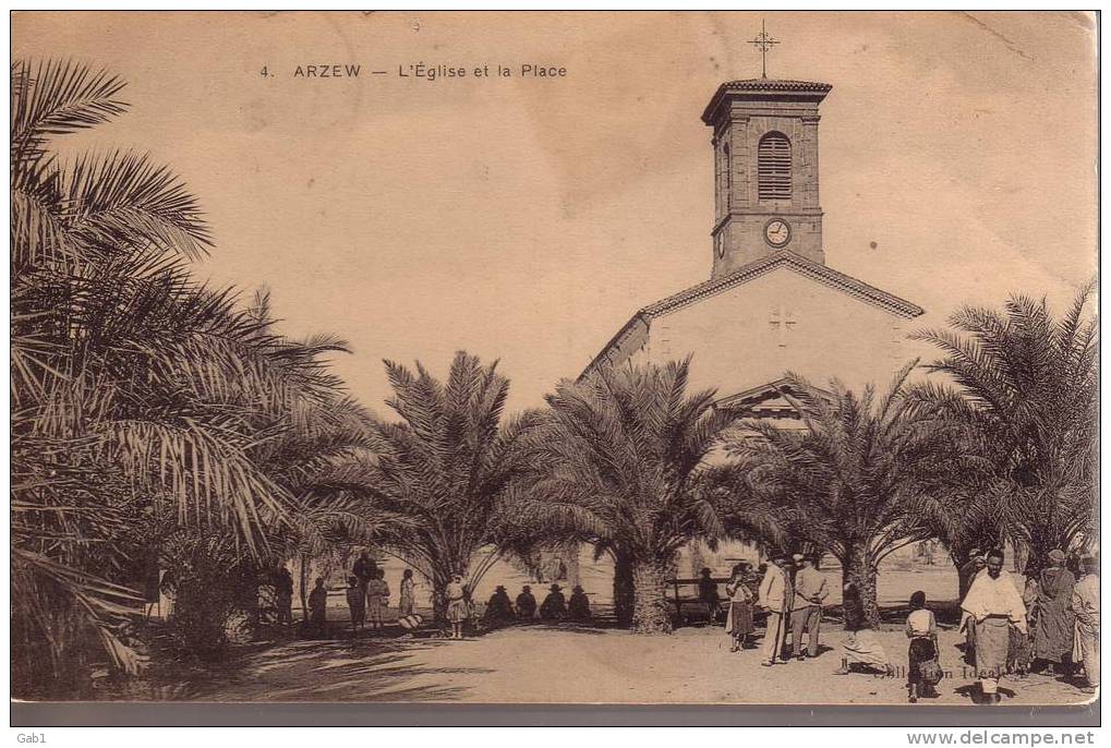 Algerie --- Arzew --- L'Eglise et la Place