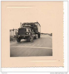 Militaria- Transports - Génie - Algérie - El Goléa - ( El Ménia ou El Ménéa )  - Camion Militaire transports baraquement