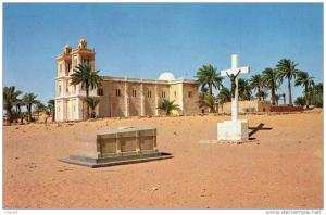 33015      Algeria,    El  Golea  -  Tombe  du  Pere  de  Foucauld,  NV