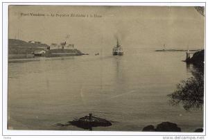 66 - PORT VENDRES. La Paquebot El-Goléa à la Passe.