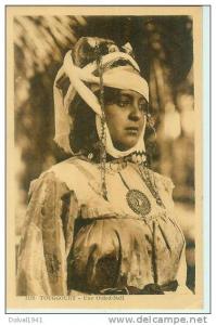 TOUGGOURTUne Ouled-Nail