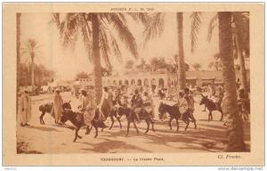 ALGERIE 121  CPA  TOUGGOURT la grade place ane     belle carte