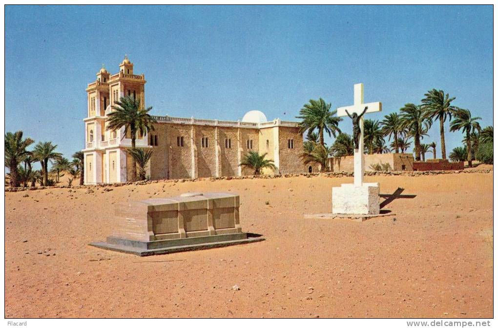 33015      Algeria,    El  Golea  -  Tombe  du  Pere  de  Foucauld,  NV