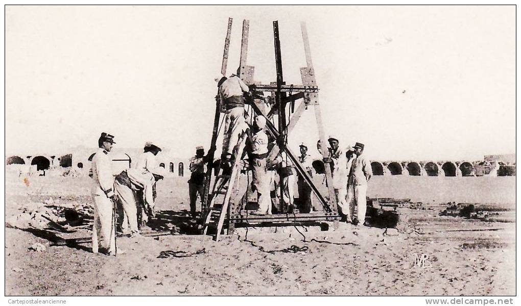 Algerie Extreme Sud Algerien El GOLEA un ATELIER de SONDAGE Militaires  CPA 1890s GEISER 13 Algeria Argelia Algerije