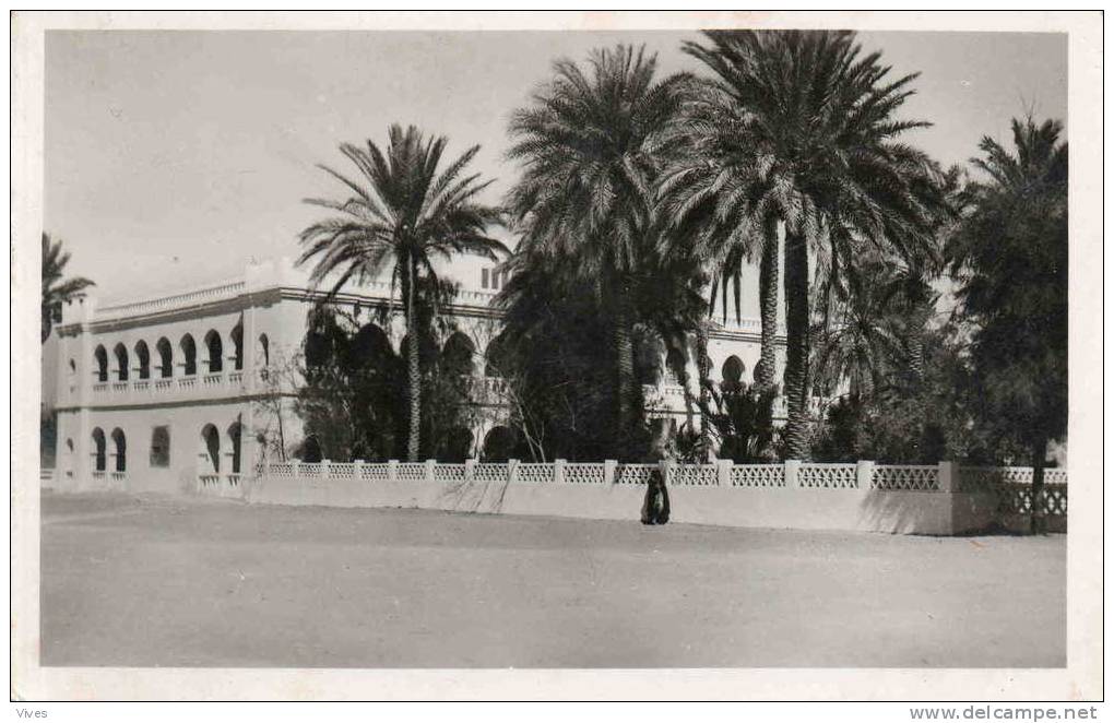 El Golea. Vue générale de l'Hôtel S.A.T.T. (Ancien Cercle des Officiers)