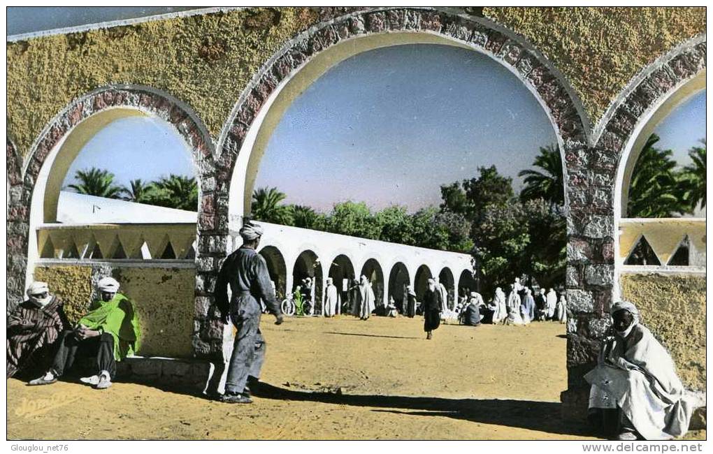 EL GOLEA....LE MARCHE...CPSM PETIT FORMAT ANIMEE