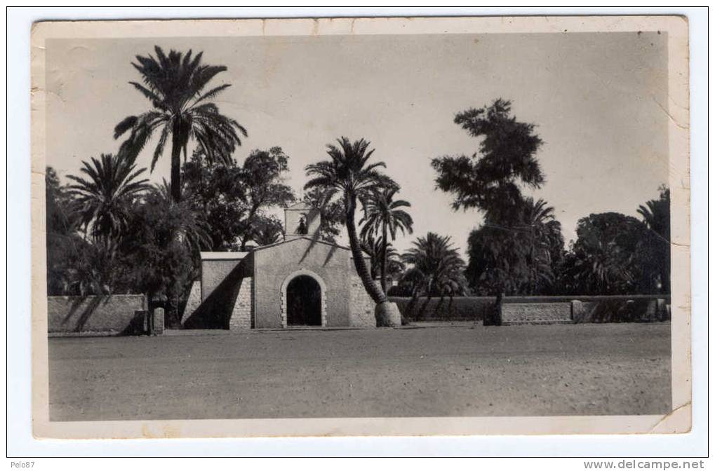 CPSM (format cpa)  El Golea Eglise construite en 1808 par l'armée de la Pacification    B2