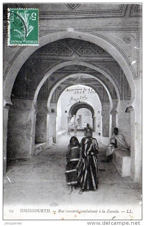 TOUGGOURT Rue couverte conduisant à la Zaoula.