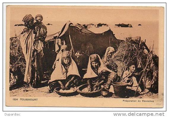 Algérie / TOUGGOURT -- Préparation du Couscous. (Edit. Madame Barbot-Dewamme, Librairie des Touristes, Touggourt)