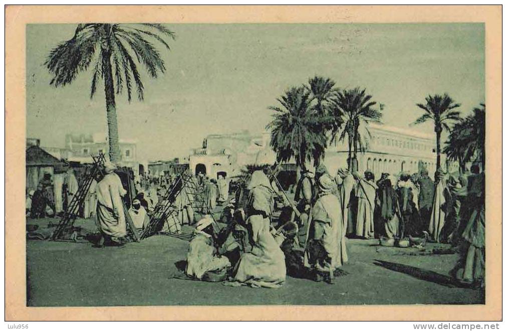 CPA * * TOUGGOURT * * Le Marché