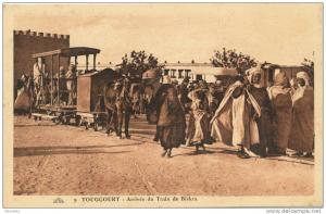 AFRIQUE - ALGERIE - TOUGGOURT - Arrivée du Train de Biskra (belle animation)