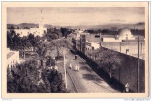 CPA carte postale ancienne AFRIQUE ALGERIE BISKRA route de Biskra à Touggourt animée TBE