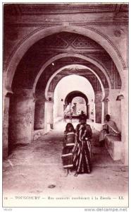 Touggourt. Rue couverte conduisant à la Zaouia.