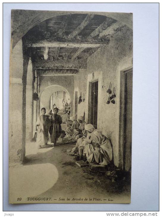 TOUGGOURT  (Algérie)    Sous les Arcades de la Place  -  Carte animée