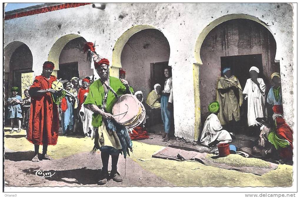 -- TOUGGOURT -- DANSEUR NEGRE --CARTE PHOTO --