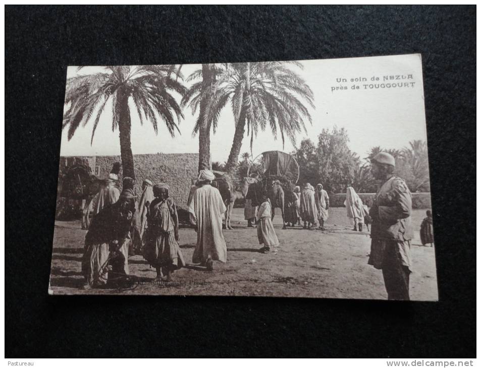 Touggourt ( Environs )  Arrivée ( ou départ ) d ´une Caravane.
