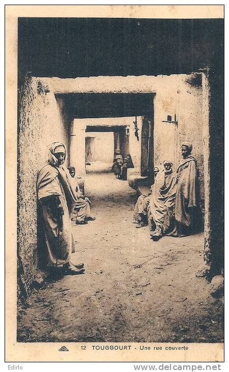 TOUGGOURT une rue couverte écrite TB