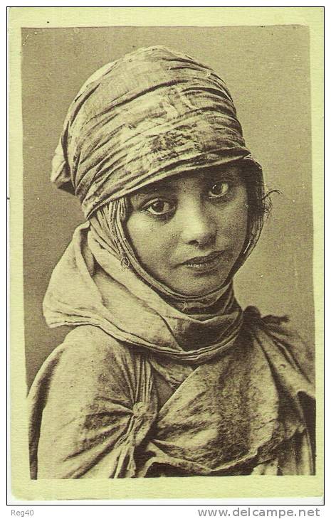 ALGERIE  - TOUGGOURT  - Petite Mauresque nomade