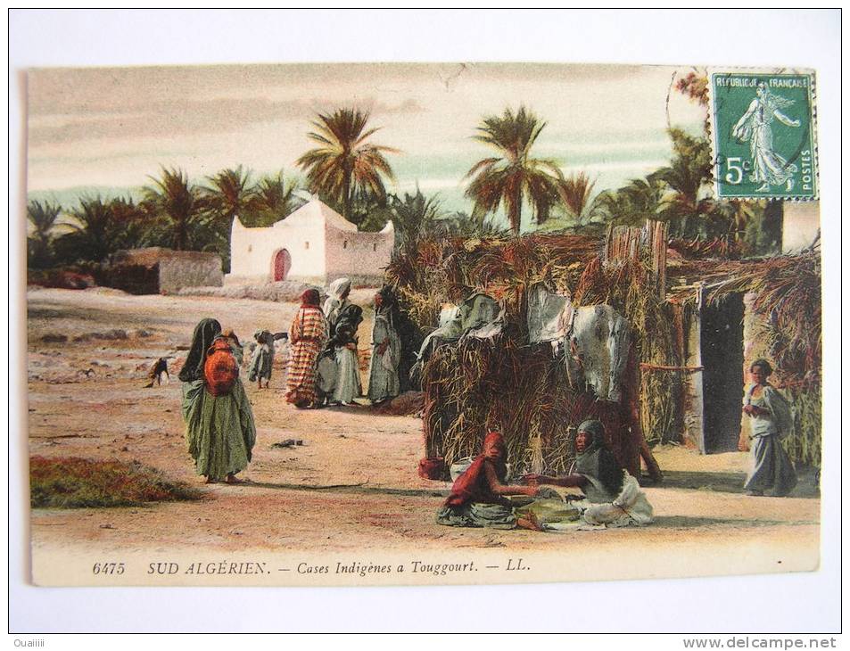 cpa, très belle vue animée, Sud Algérien, Cases indigènes à Touggourt