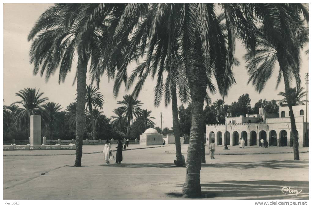 ALGÉRIE - TOUGGOURT (CONSTANTINE) - Place Citroën