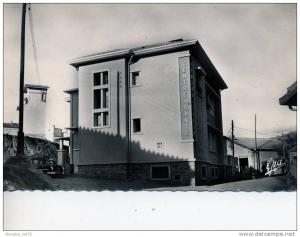 BOUIRA...CENTRE DE SANTE.....CPSM PETIT FORMAT ANIMEE