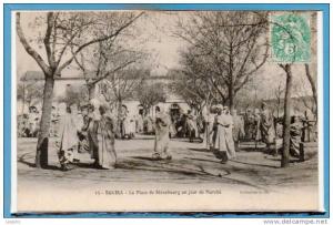 ALGERIE --  BOUÏRA --  La place de strasbourg un jour de Marché