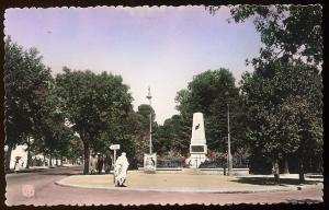 CPSM animée Algérie  BOUIRA  Le Square et le Monument aux Morts
