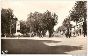 BOUIRA LE MONUMENT AUX MORTS
