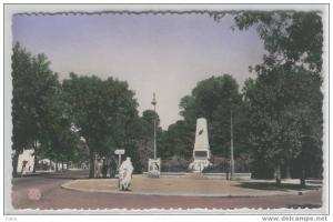BOUIRA.  LE SQUARE ET LE MONUMENT AUX MORTS.  3.