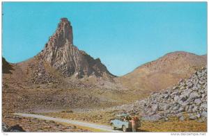 Hoggar - Sur la piste près de l'Ermitage du Père Foucault