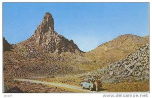 Hoggar - Sur la Piste près de l' Ermitage du Pere Foucault