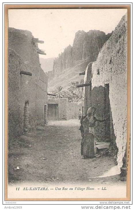 EL KANTARA - UNE RUE AU VILLAGE BLANC
