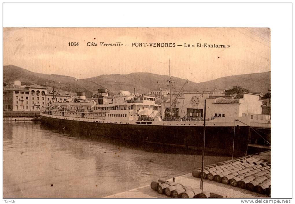 PORT-VENDRE bateaux EL-KANTARA paquebot