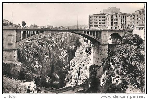 CONSTANTINE - LES GORGES DU RHUMEL  AU PONT D´EL KANTARA