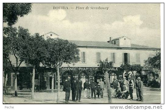 N°27152 -cpa Bouira -place de Strasbourg- pharmacie-