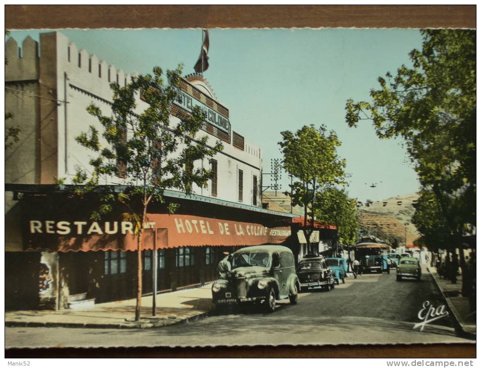 ALGÉRIE - BOUIRA - Hôtel de la Colonie et Rue principale. (CPSM)