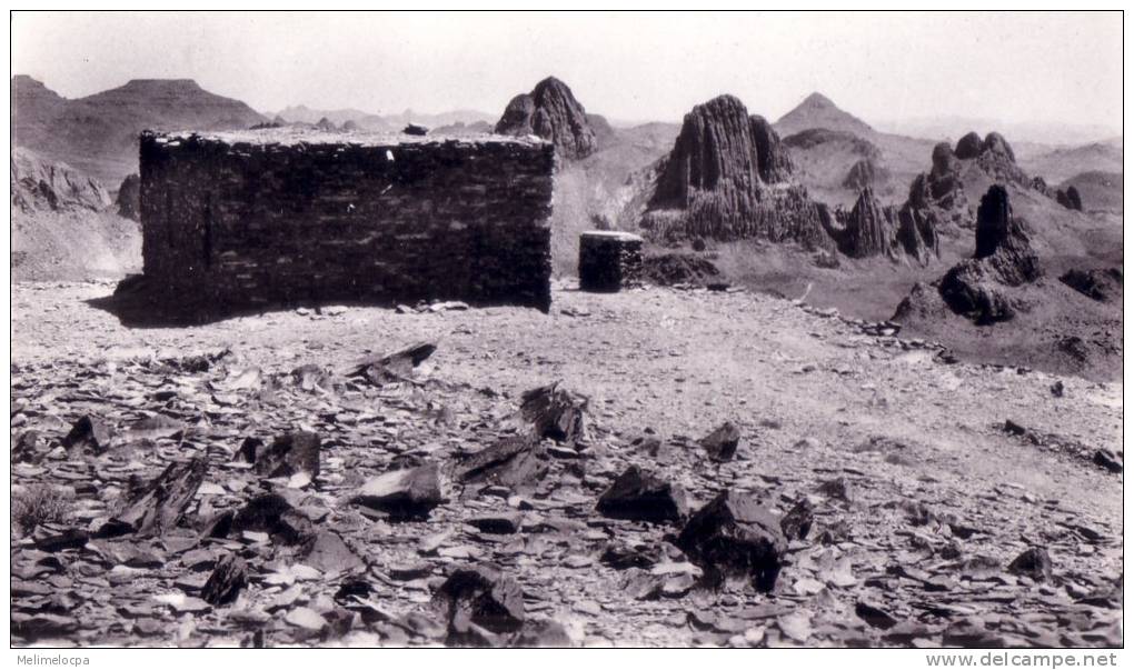 CPA carte postale ancienne AFRIQUE ALGERIE (HOGGAR) ASSEKREM  photo TBE Ermitage du père Foulcould