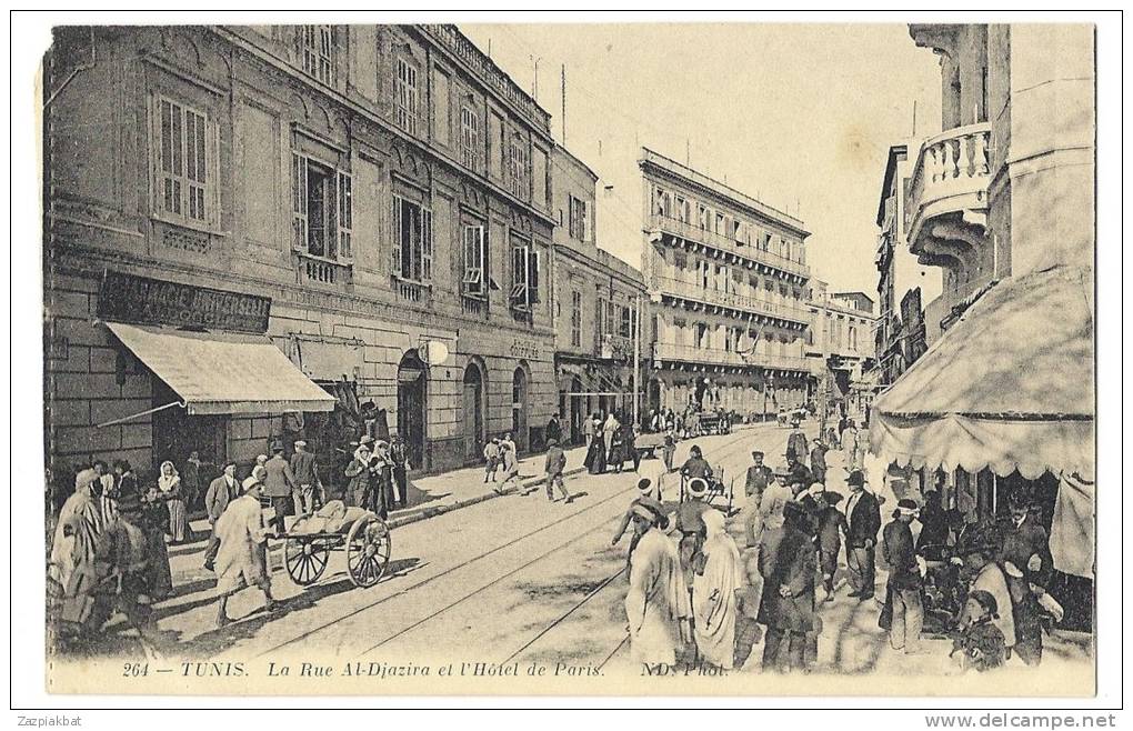 Lot de 4 cpa TUNISIE  TUNIS  - la rue Al-Djazira  -  le théatre minicipal  -  la poste  -Touareg  Hoggar  -