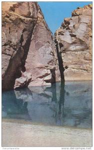 Hoggar - Une Guelta dans le Hoggar